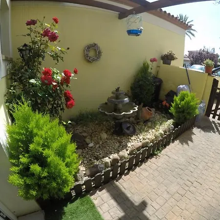 Privada En Reus בית אירוח